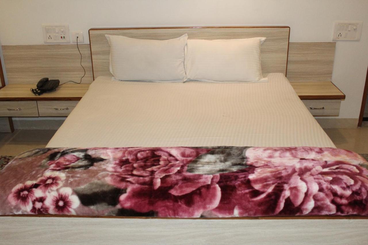 Simla Hotel Τζαϊπούρ Εξωτερικό φωτογραφία